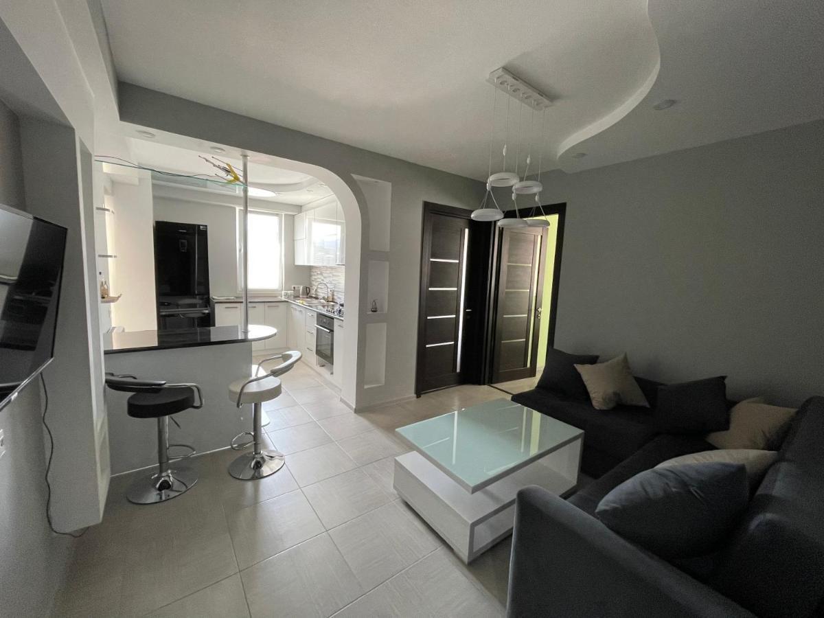 Archi Towers Apartment Tbilisi Bagian luar foto